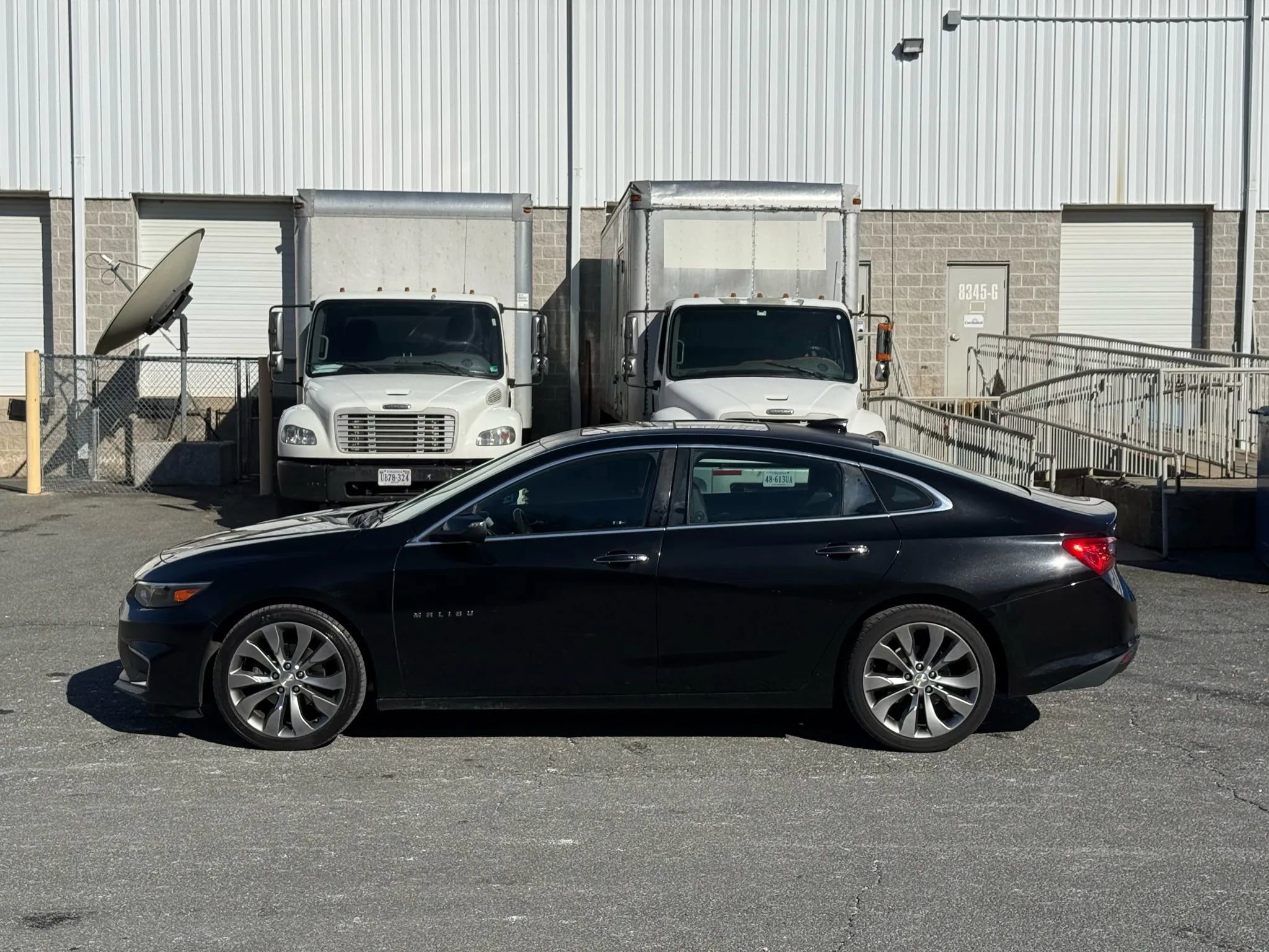 Used 2016 Chevrolet Malibu Premier w/ Driver Confidence Package image 9
