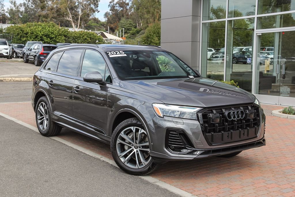 Used 2025 Audi Q7 2.0T Premium w/ Convenience Plus Package