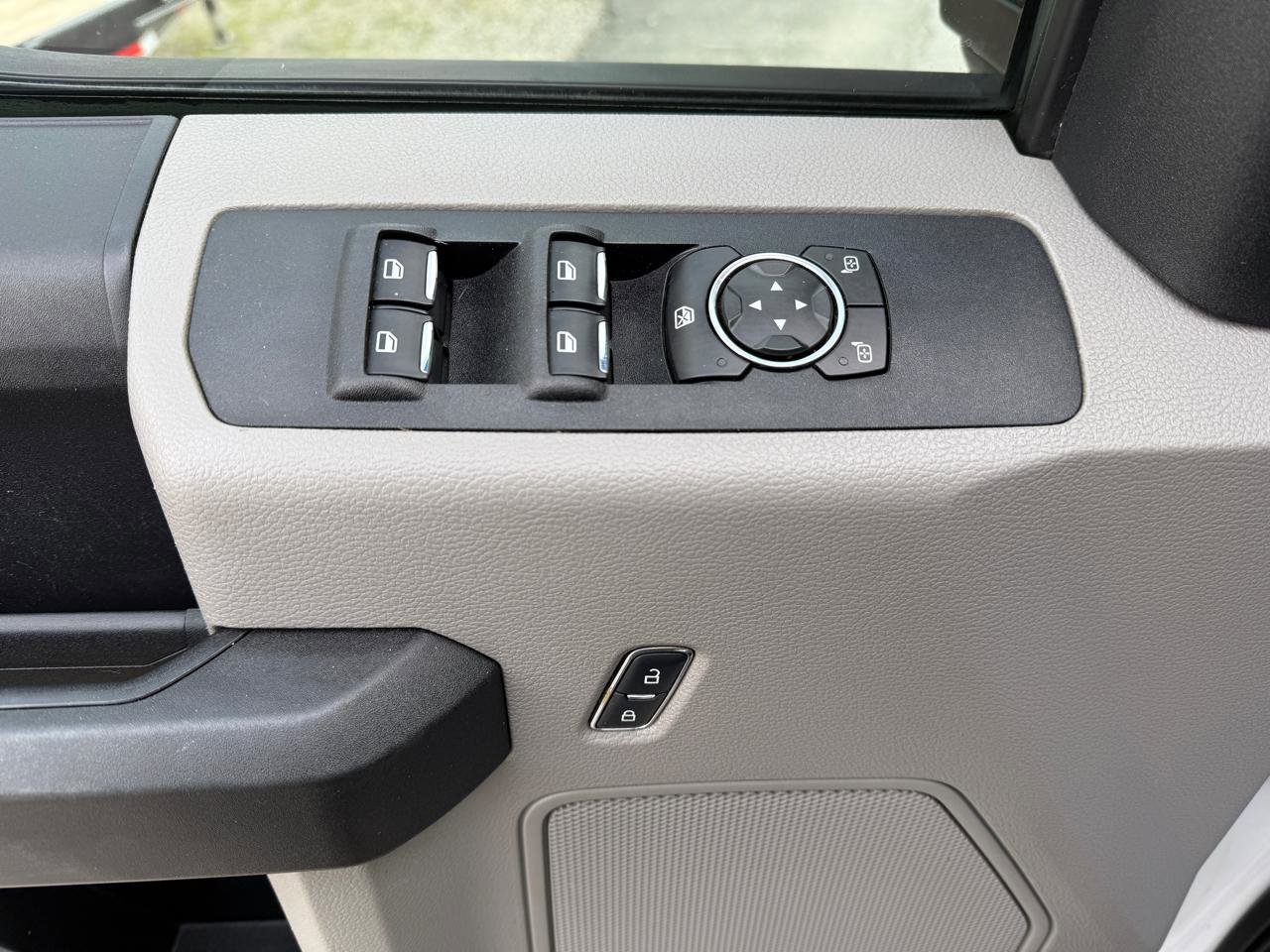 Used 2017 Ford F350 XL image 23