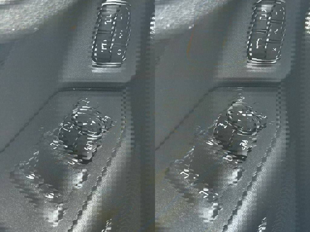 Used 2019 Ford Expedition Max Platinum image 18