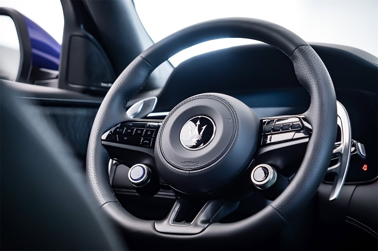New 2025 Maserati Grecale GT image 28