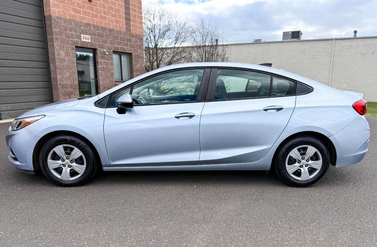Used 2017 Chevrolet Cruze LS image 9
