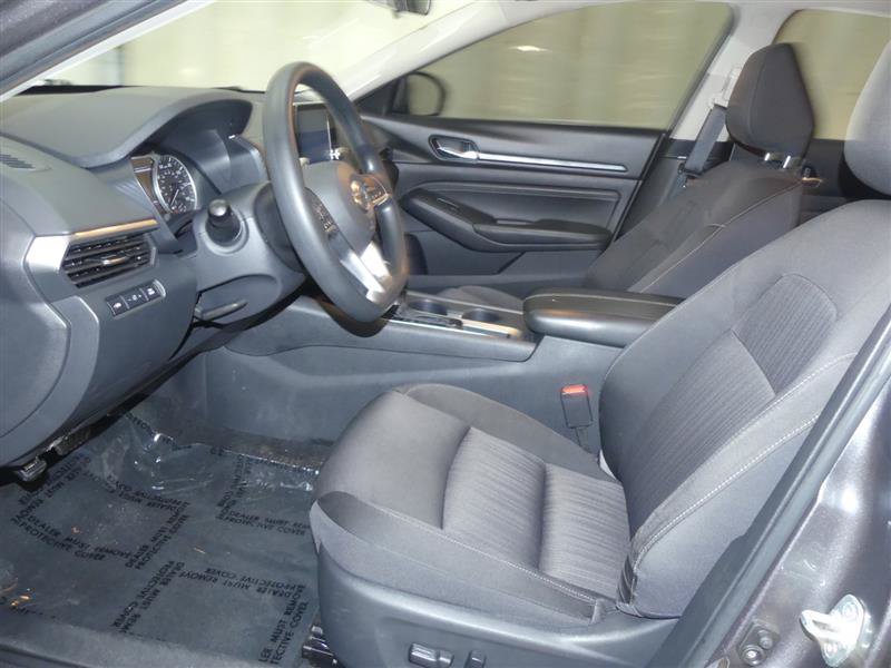 Used 2020 Nissan Altima 2.5 S FWD image 17
