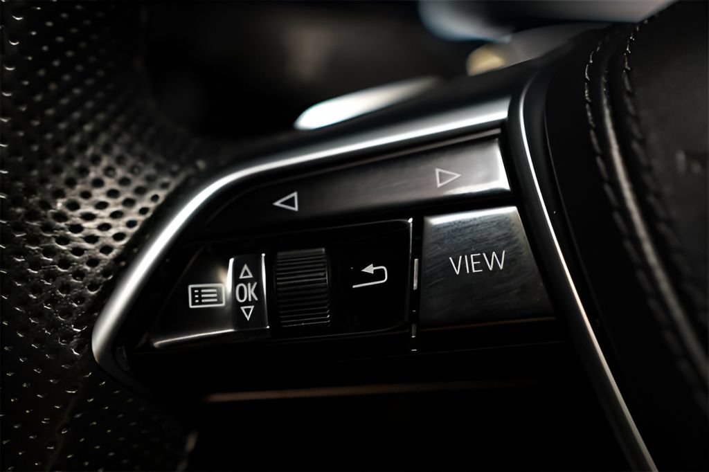 Used 2022 Audi S8 w/ S8 Executive Package AWD/4WD image 41