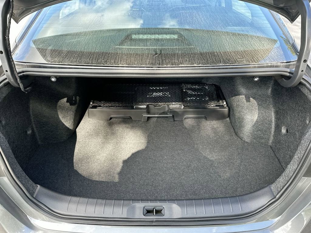 Used 2025 Nissan Altima 2.5 SV image 33