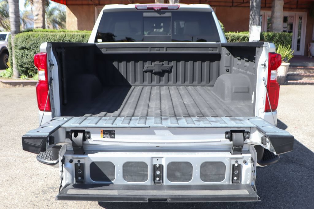 Used 2022 Chevrolet Silverado 1500 LTZ w/ LTZ Premium Package AWD/4WD image 8