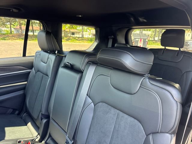 New 2026 Jeep Grand Cherokee L 4WD image 8