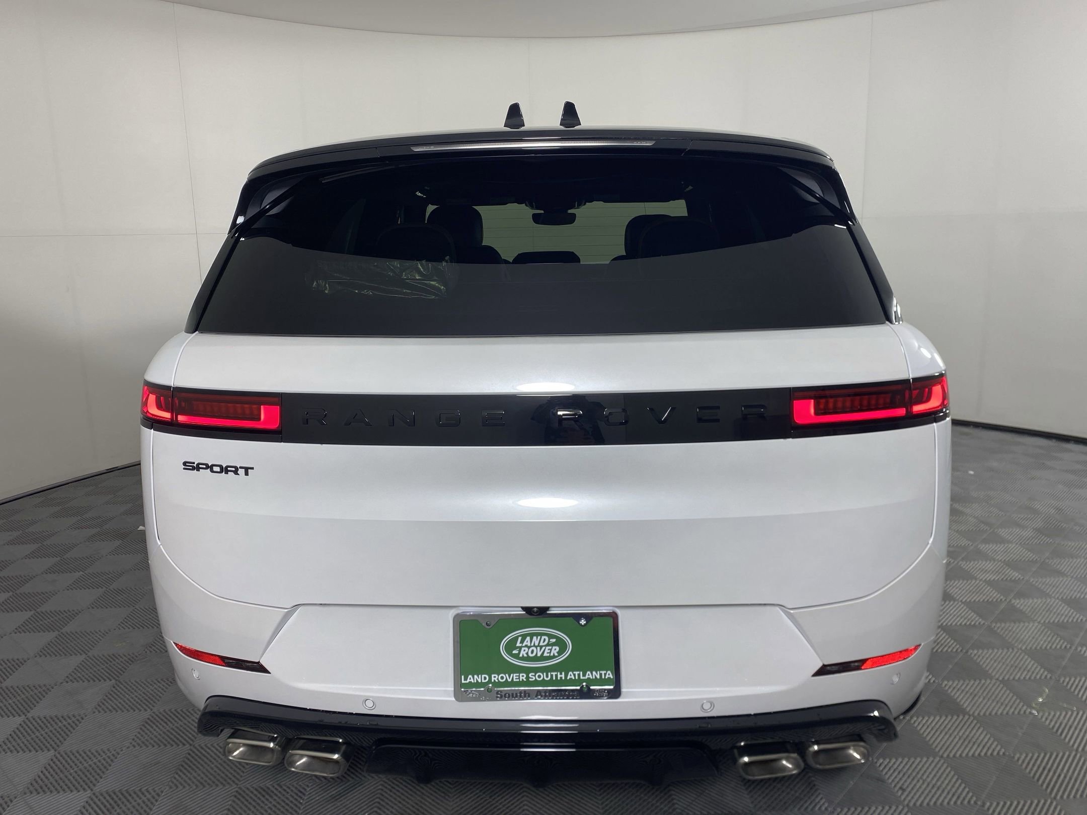 New 2025 Land Rover Range Rover Sport Dynamic SE image 8