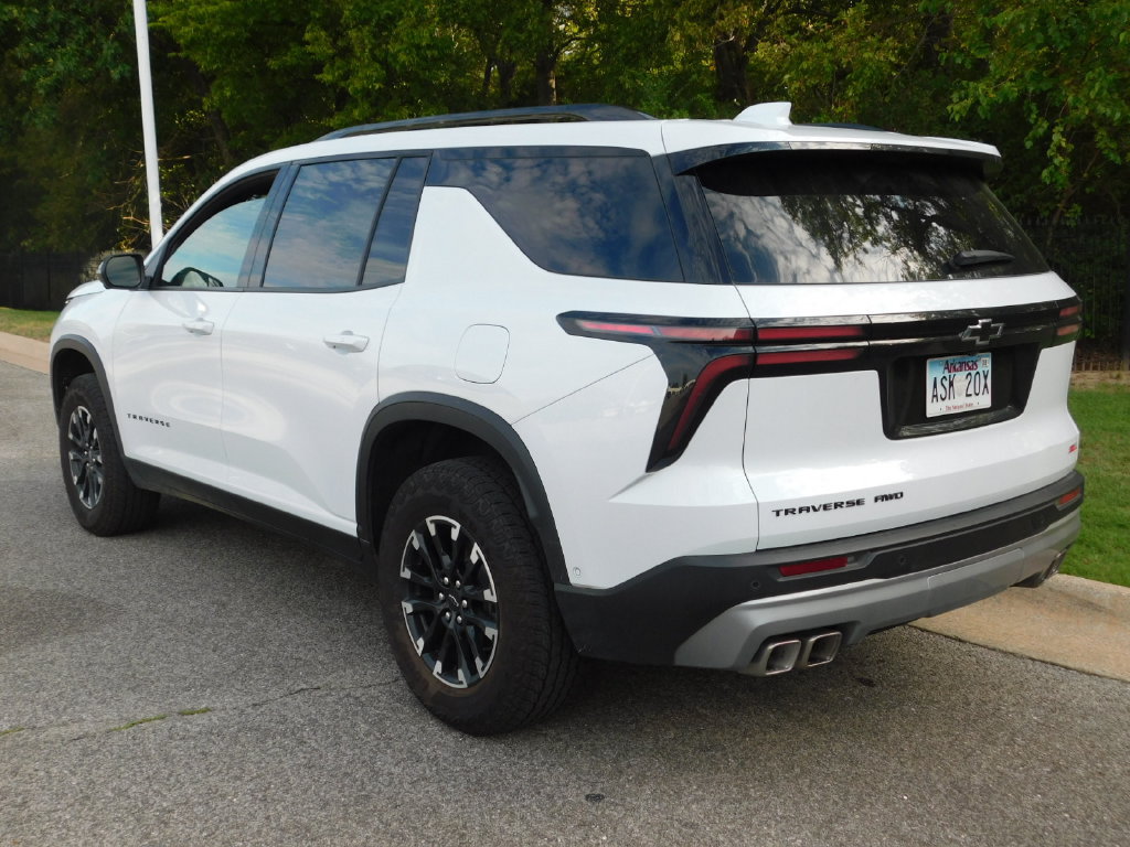 Certified 2026 Chevrolet Traverse Z71 w/ Enhanced Driving Package AWD/4WD image 10