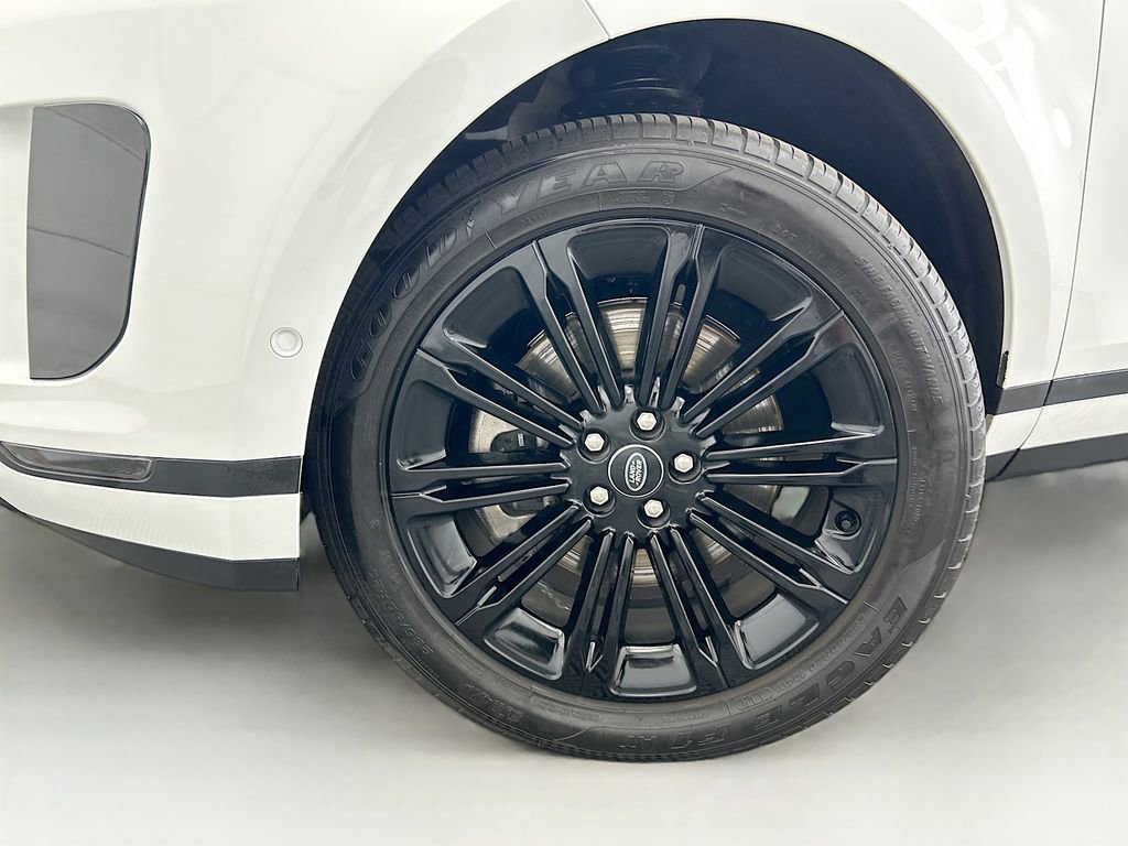 Used 2025 Land Rover Range Rover Evoque S image 29