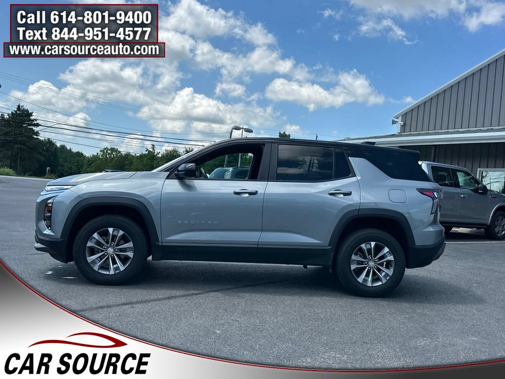 Used 2025 Chevrolet Equinox LT FWD image 2