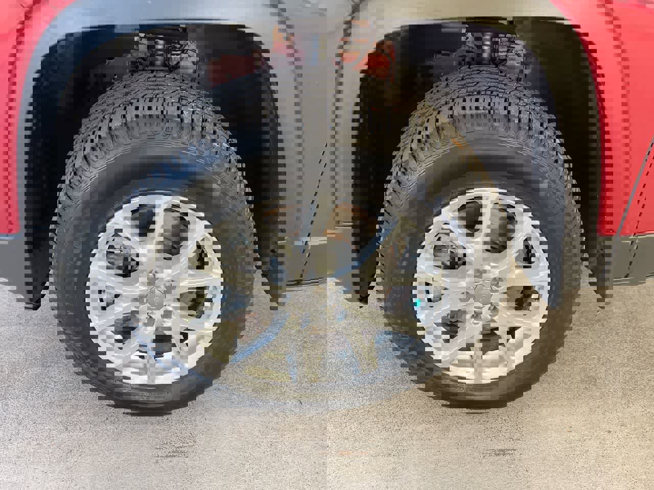 Used 2017 Jeep Cherokee Latitude w/ Safety/Convenience Group image 10