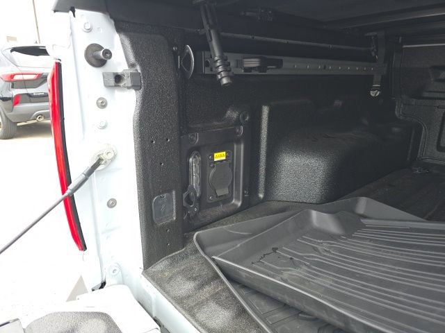 Used 2025 Ford Maverick Lariat w/ Black Appearance Package image 18