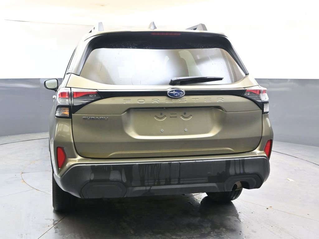 Used 2025 Subaru Forester Premium AWD/4WD image 4