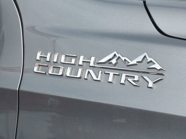 Certified 2022 Chevrolet Suburban High Country image 12