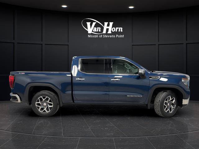 Used 2023 GMC Sierra 1500 SLT image 2