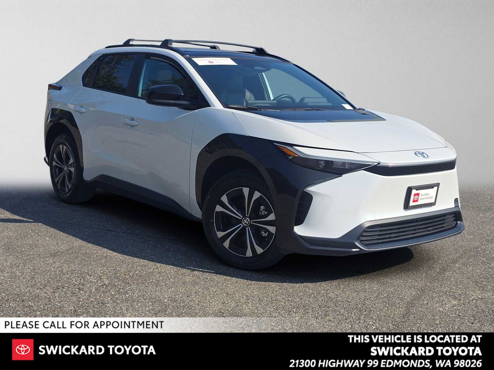 Used 2025 Toyota bZ4X FWD image 1