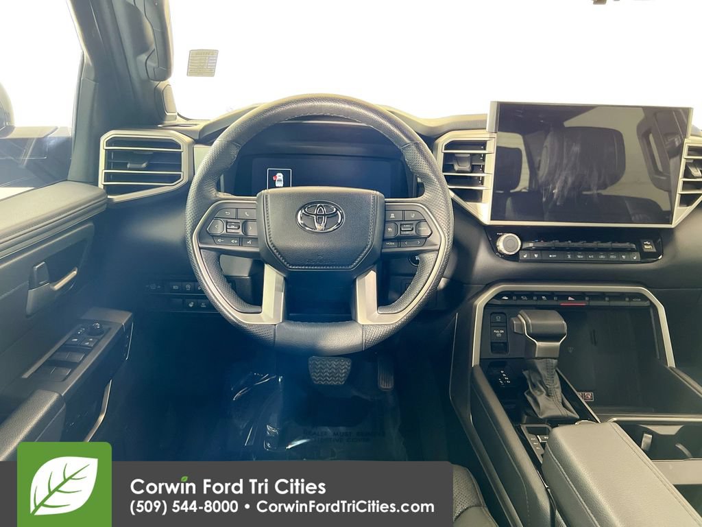 Used 2025 Toyota Tundra Limited AWD/4WD image 25