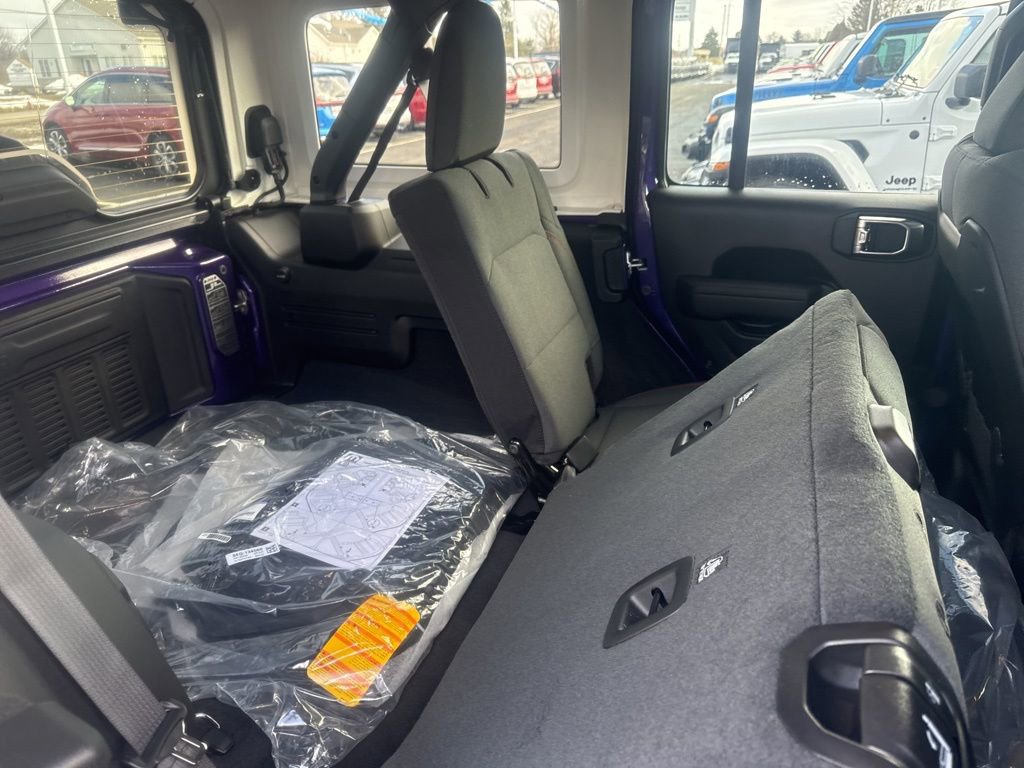 New 2026 Jeep Wrangler Rubicon w/ Xtreme 35 Tire Package image 45