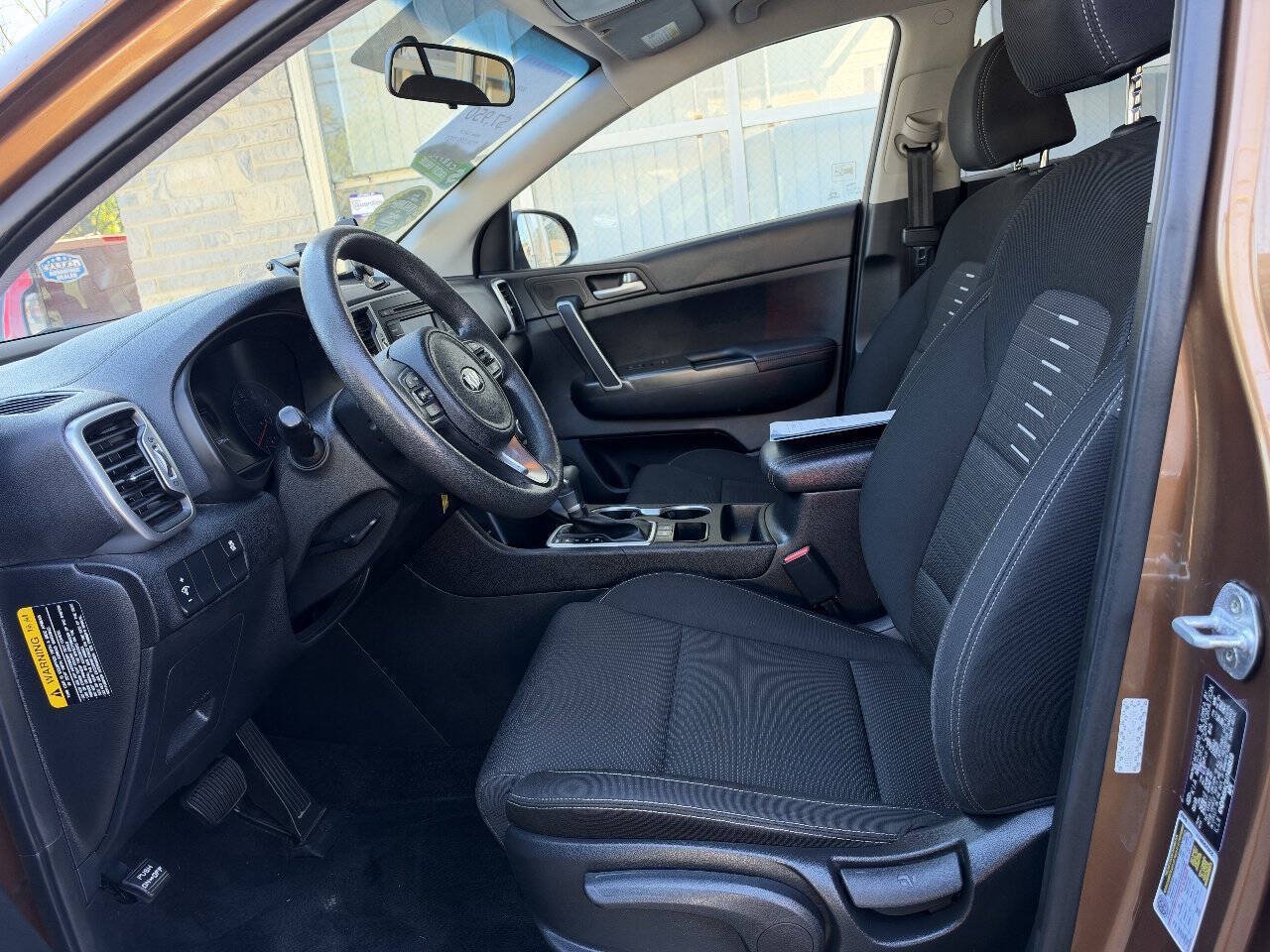 Used 2018 Kia Sportage LX FWD image 11