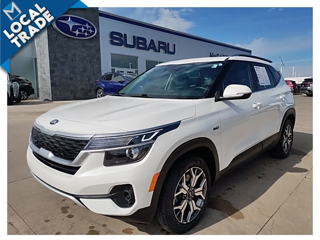 Used 2021 Kia Seltos EX image 2