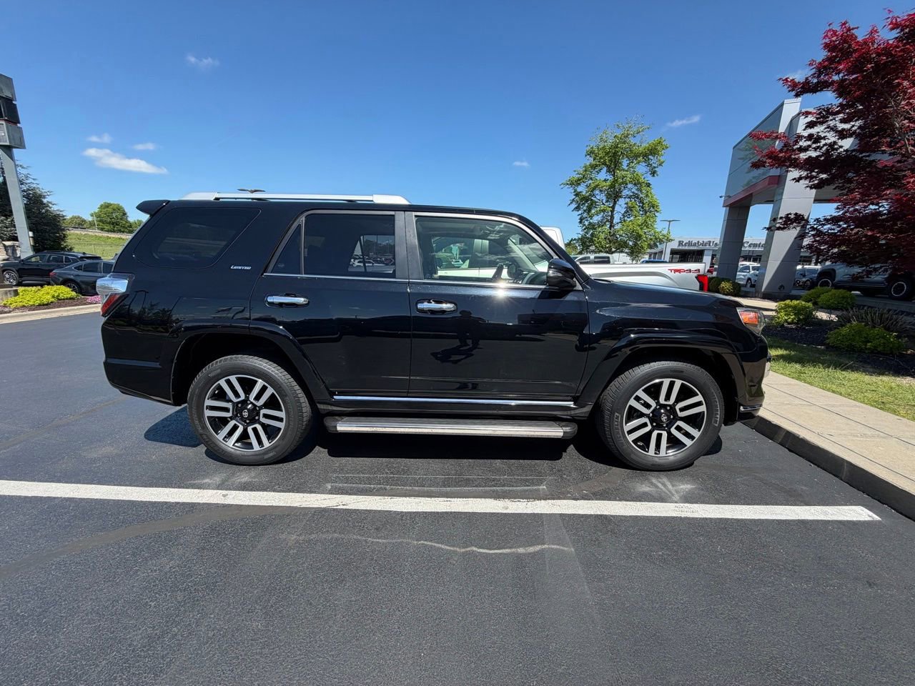 Used 2018 Toyota 4Runner Limited AWD/4WD image 4