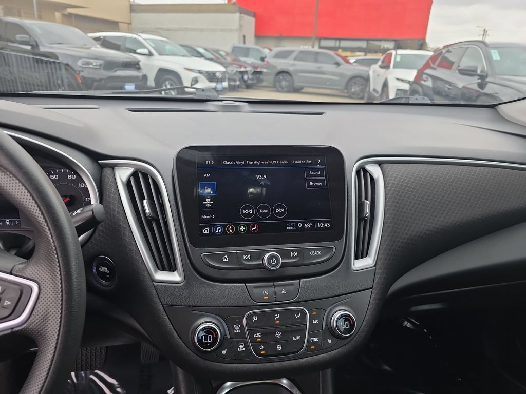Used 2023 Chevrolet Malibu LT w/ Driver Confidence Package FWD image 12