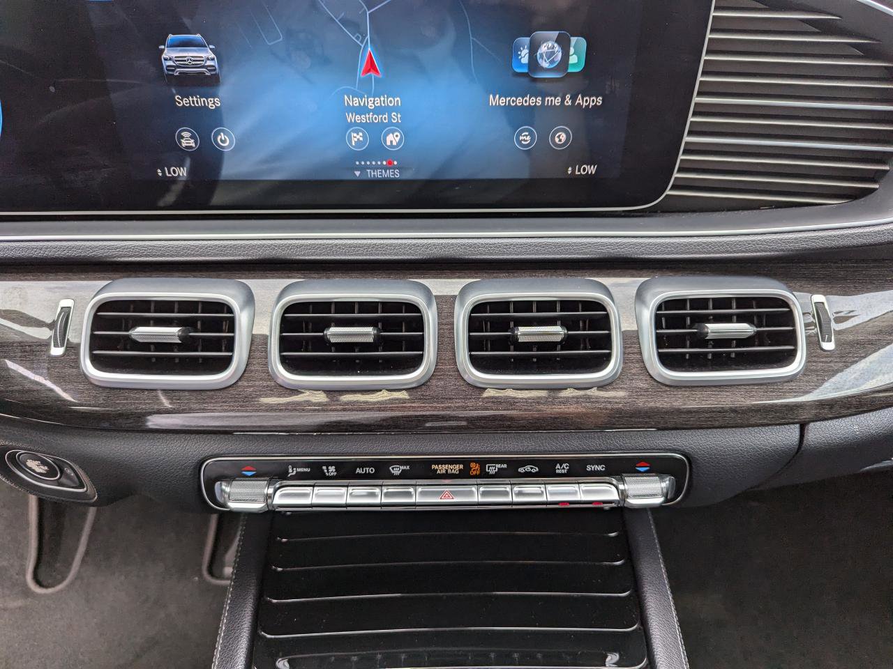 Used 2020 Mercedes-Benz GLE 350 4MATIC image 21