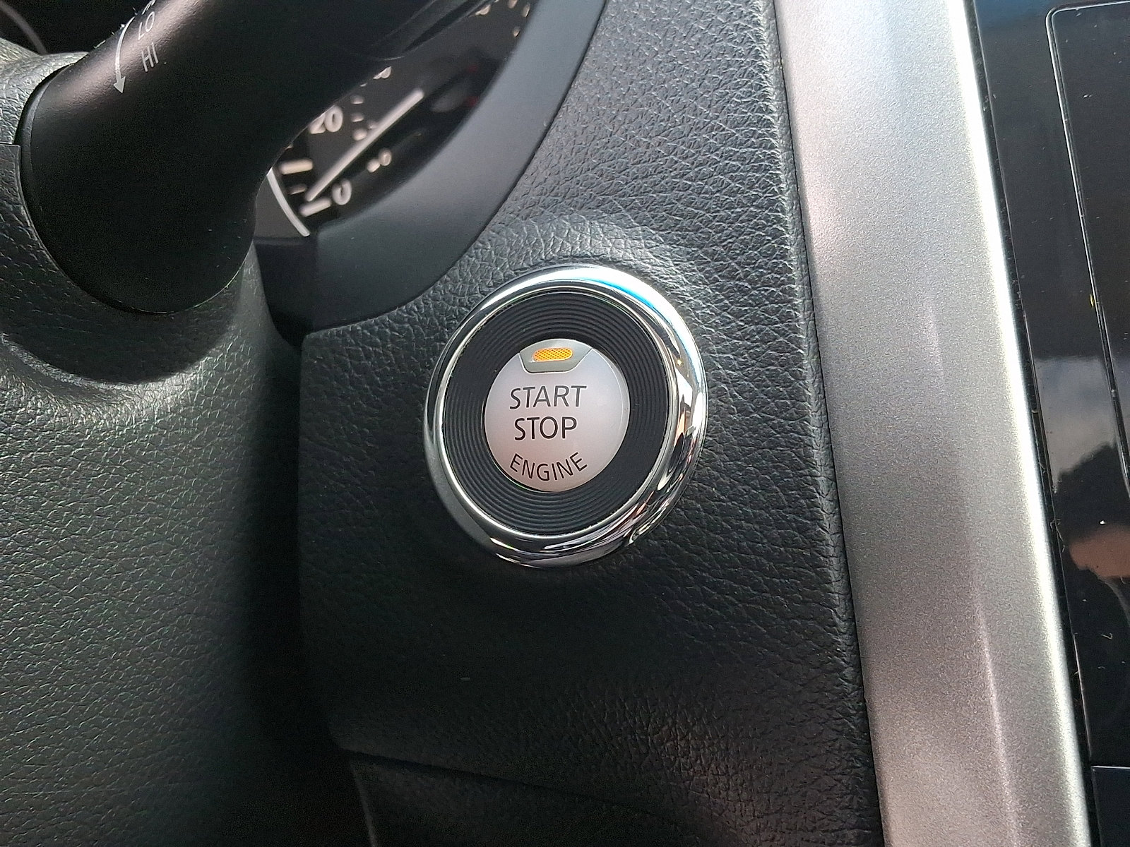 Used 2014 Nissan Altima 2.5 SV w/ Convenience Package image 23