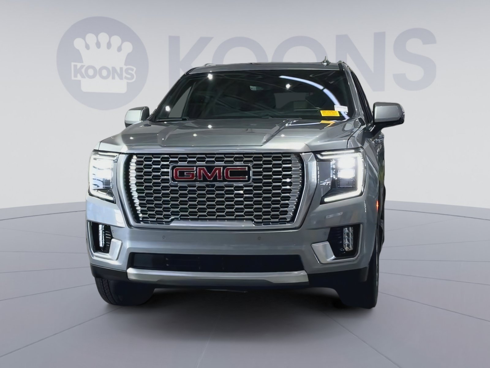 Used 2024 GMC Yukon Denali w/ Advanced Technology Package AWD/4WD image 4