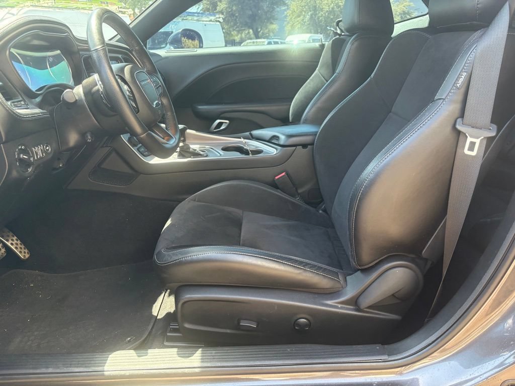 Certified 2022 Dodge Challenger R/T w/ Plus Package RWD image 9