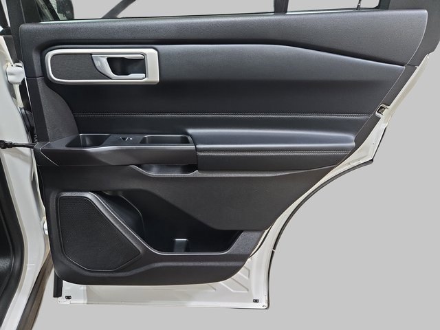 Used 2020 Ford Explorer XLT w/ Equipment Group 202A image 13