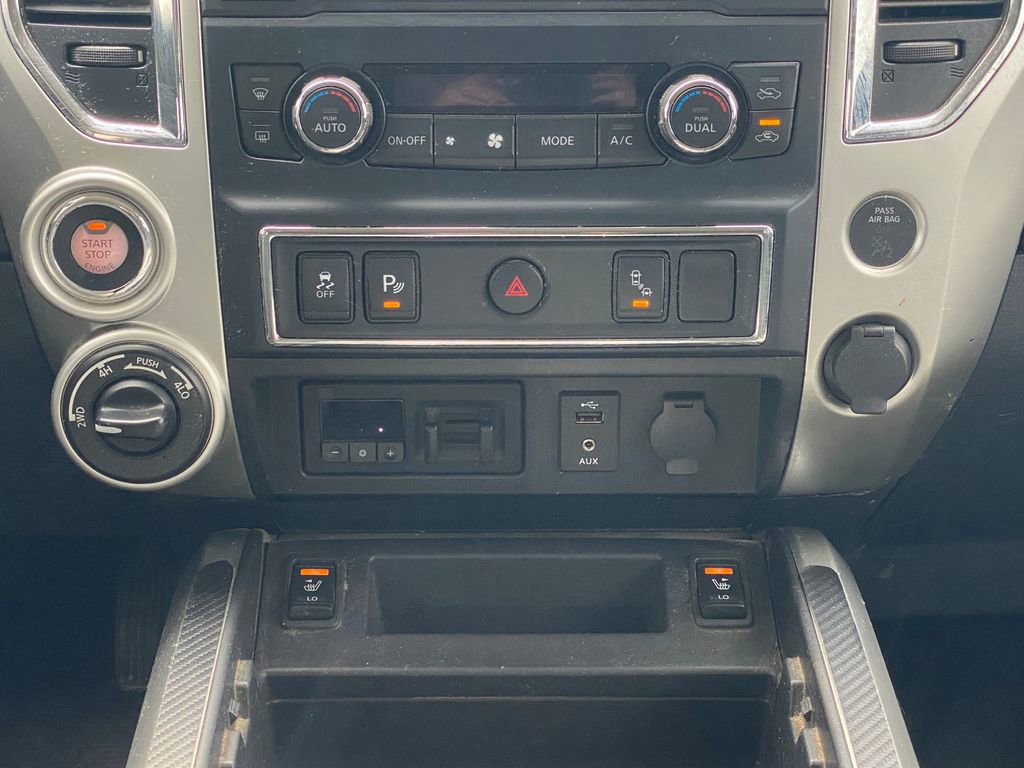 Used 2017 Nissan Titan SV AWD/4WD image 23