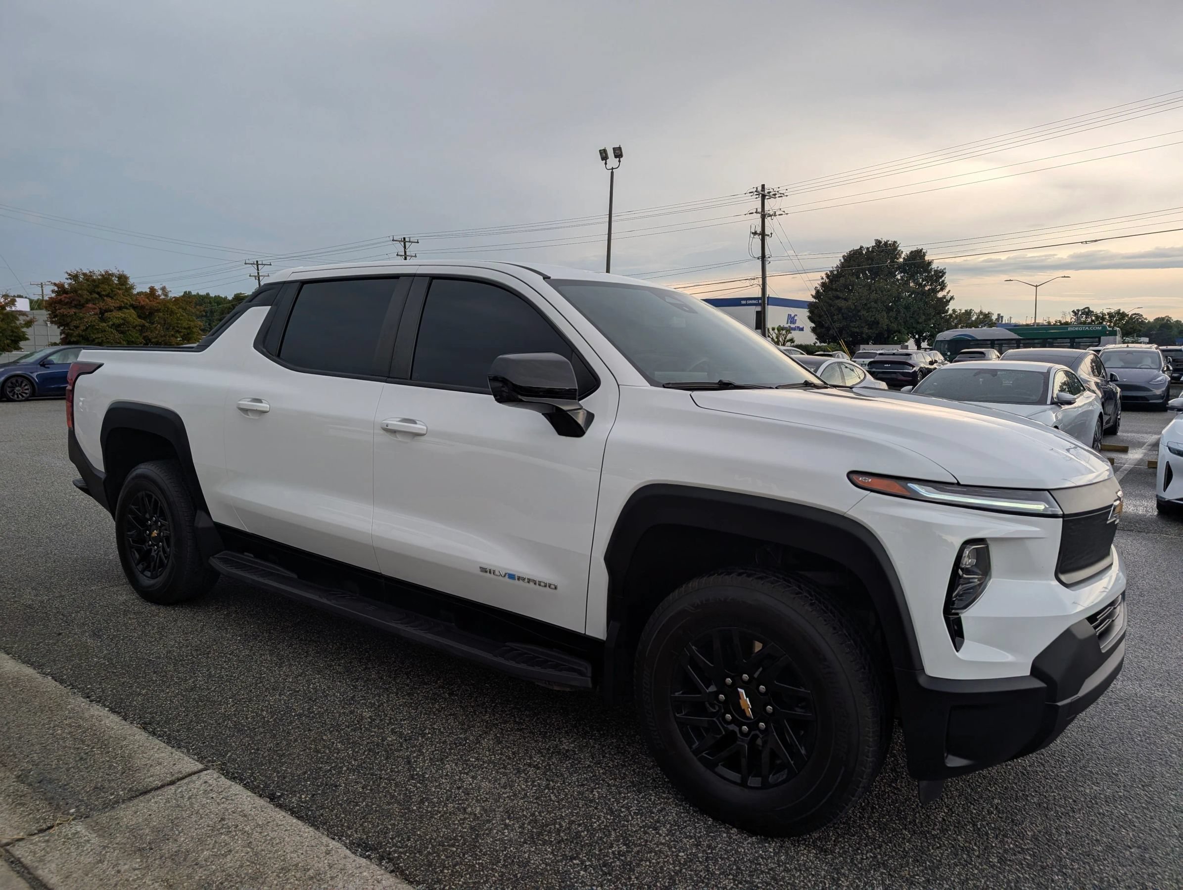 Used 2024 Chevrolet Silverado EV W/T AWD/4WD image 29