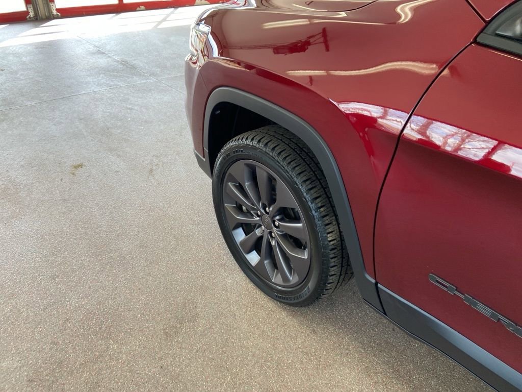 Used 2021 Jeep Cherokee Latitude Lux 80th Anniv w/ Quick Order Package 26U 80TH image 11