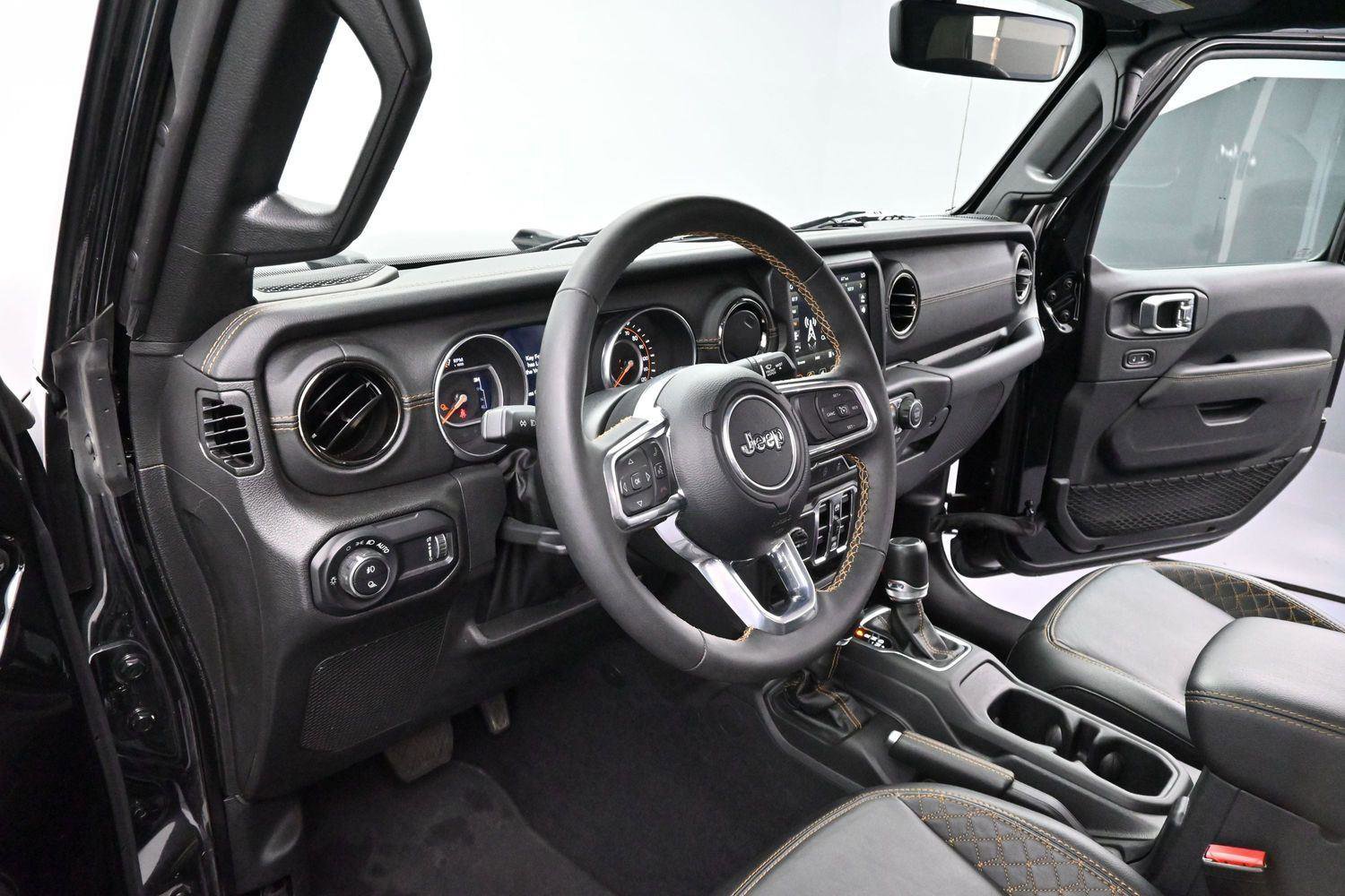 Used 2023 Jeep Gladiator Overland AWD/4WD image 13