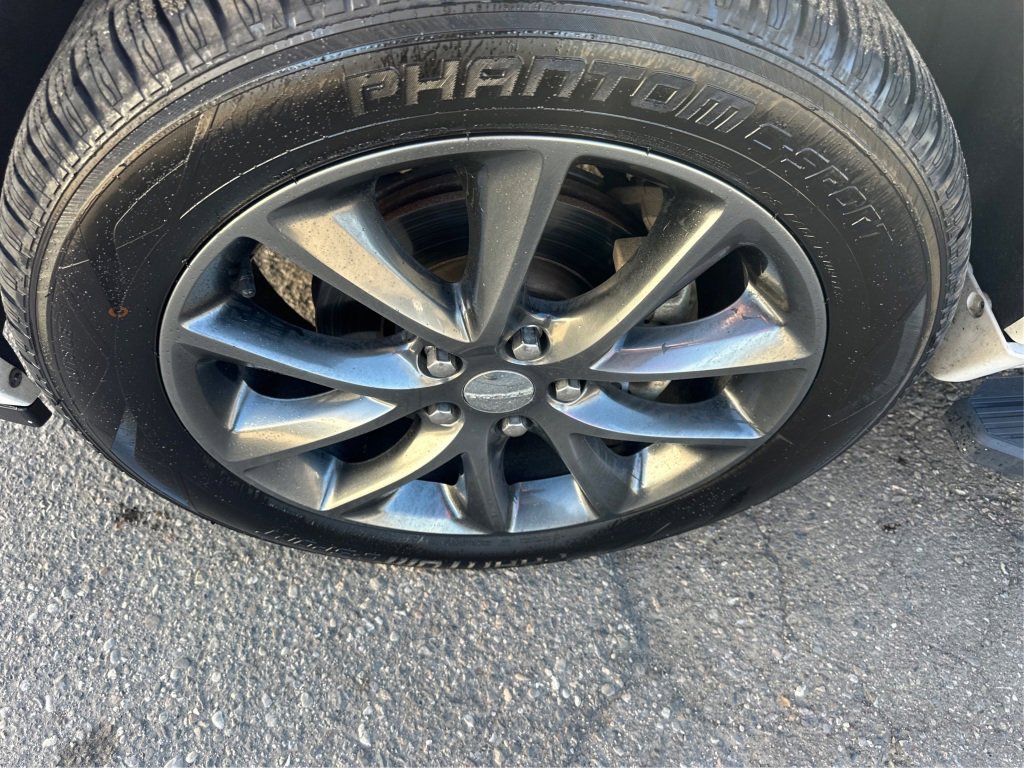 Used 2018 Dodge Durango GT image 18