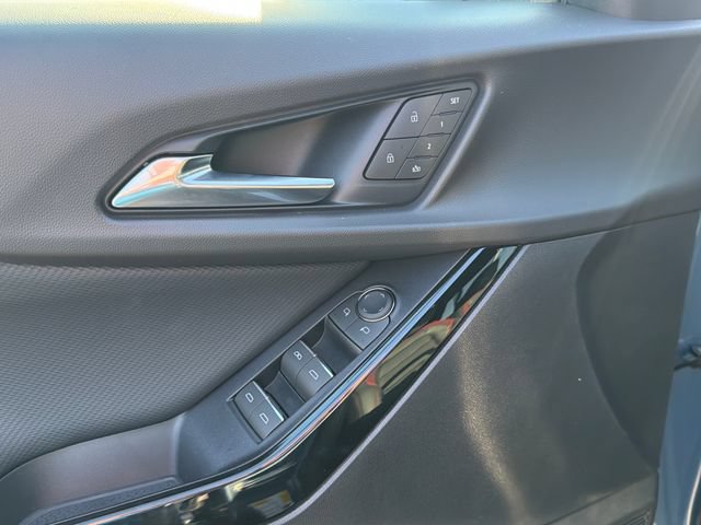 New 2027 Chevrolet Equinox RS w/ Convenience Package III FWD image 23