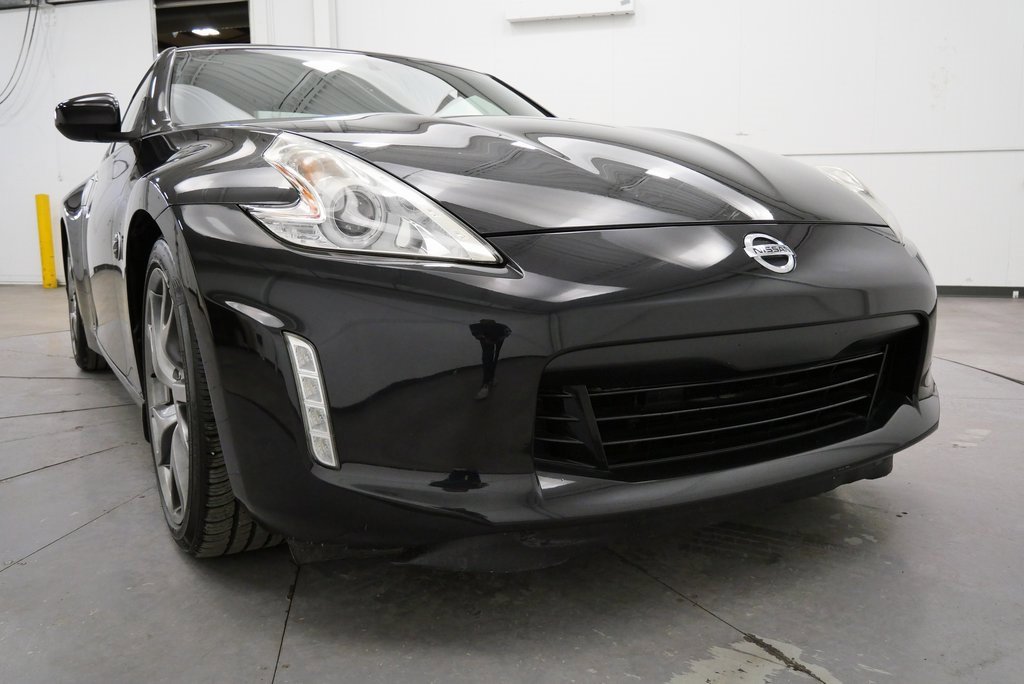 Used 2016 Nissan 370Z w/ Sport Package image 33