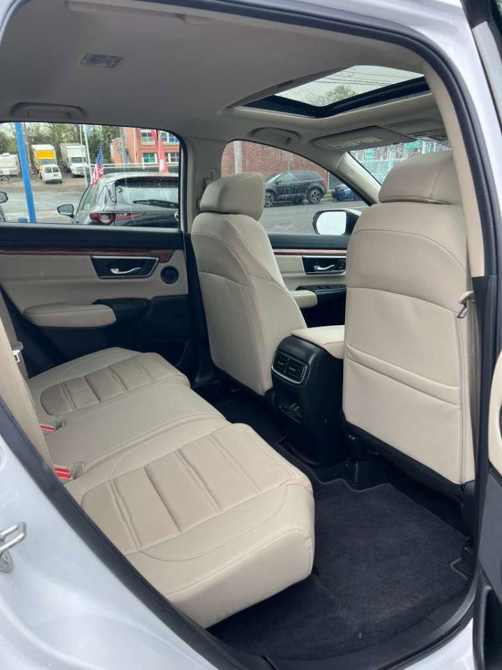 Used 2019 Honda CR-V Touring image 28