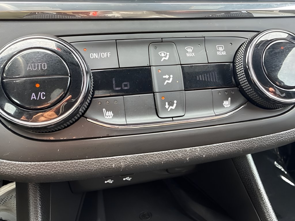 Used 2025 Buick Envista Preferred w/ Convenience I Package FWD image 14