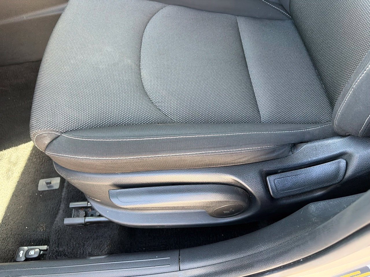 Used 2023 Kia Forte LXS FWD image 5