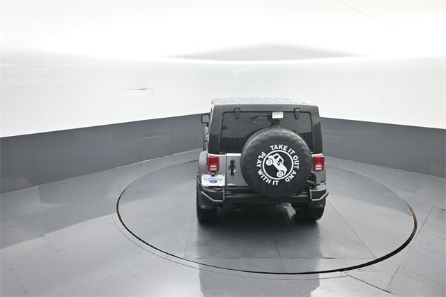 Used 2017 Jeep Wrangler Unlimited Rubicon w/ Connectivity Group image 23