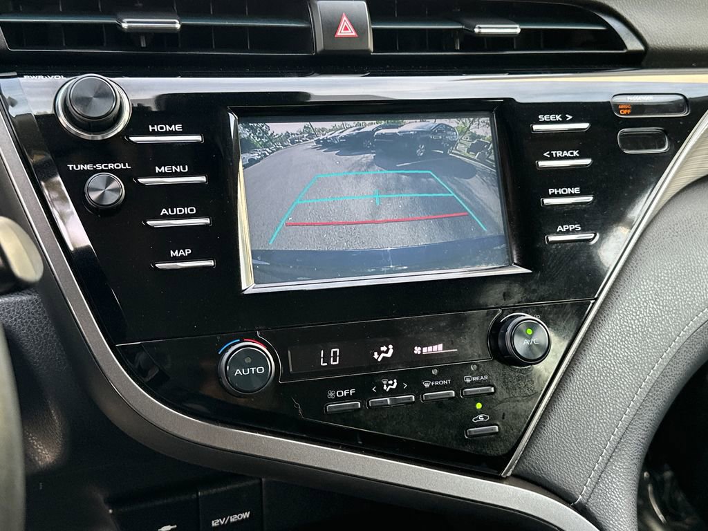 Used 2019 Toyota Camry SE image 24