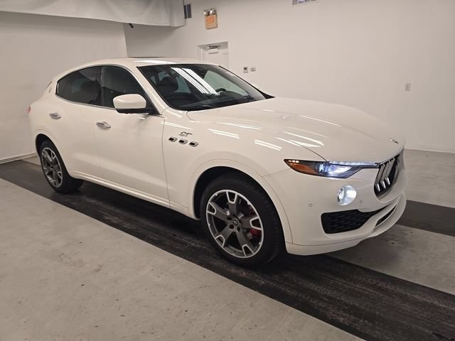 Used 2023 Maserati Levante GT AWD/4WD image 3