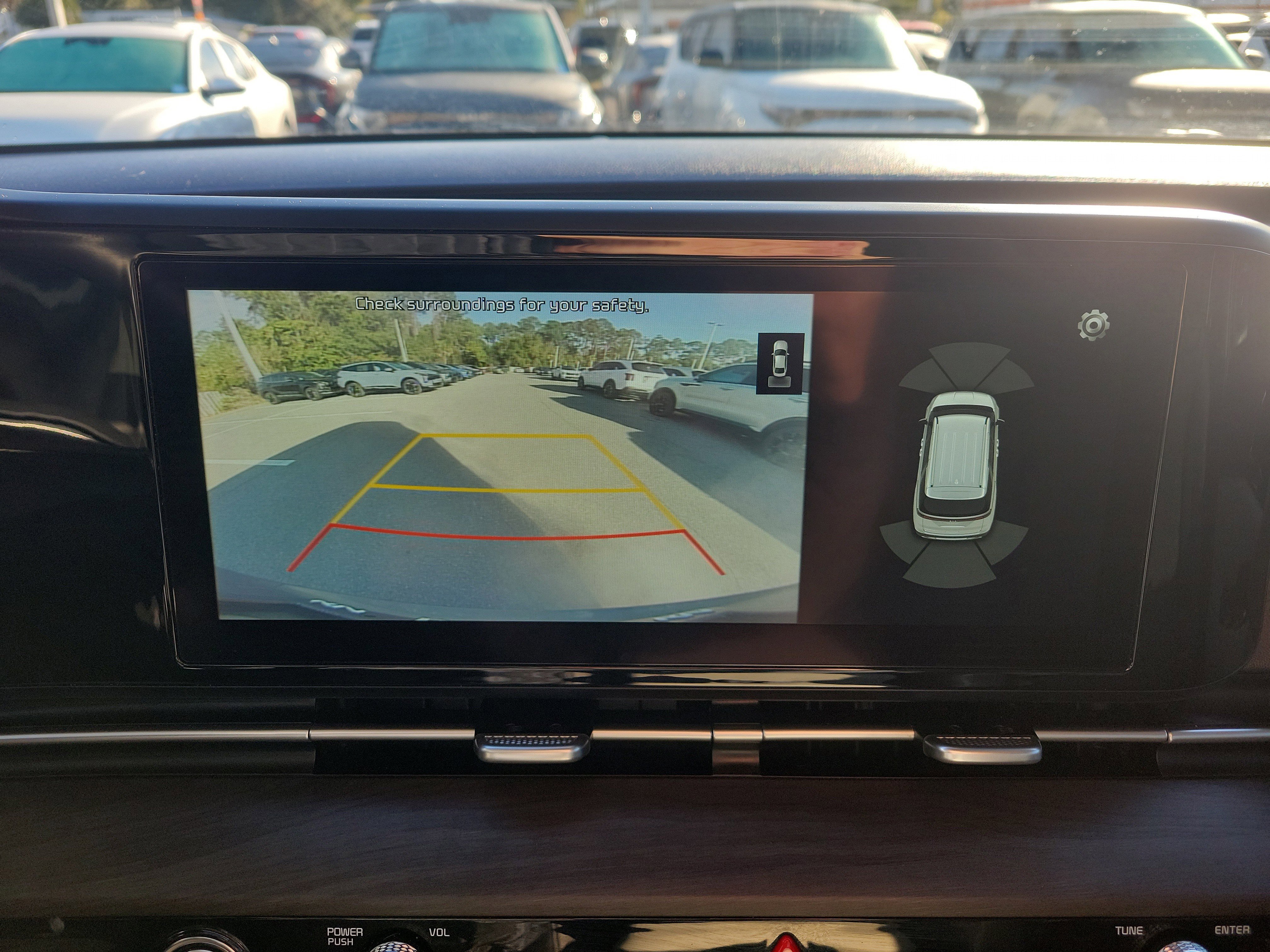 Certified 2022 Kia Carnival EX image 33