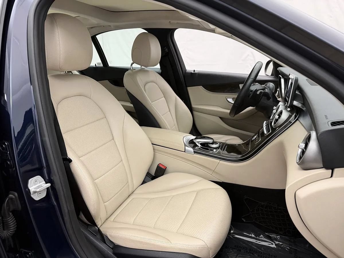 Used 2015 Mercedes-Benz C 300 4MATIC Sedan image 24