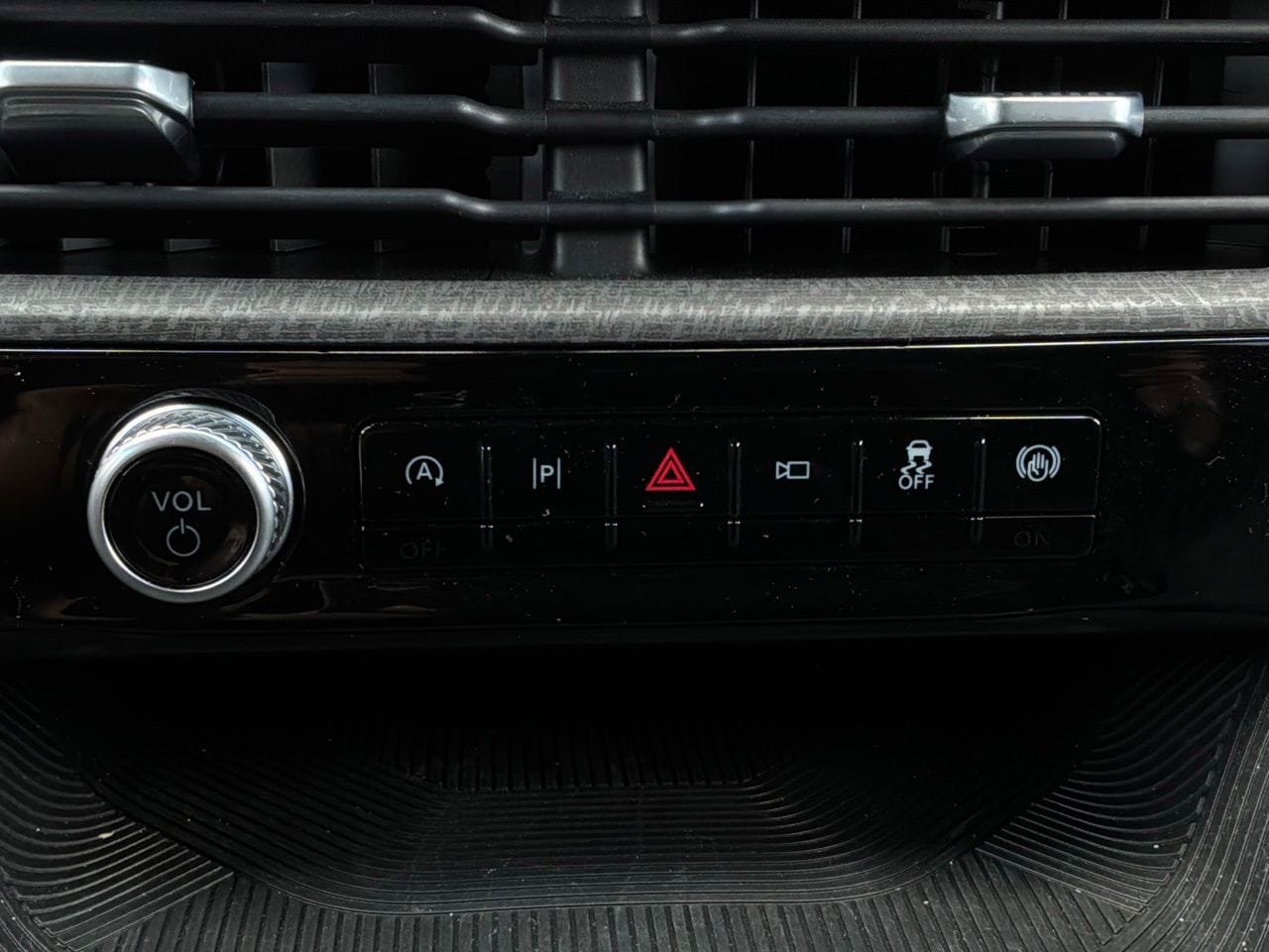 Used 2026 Ford Explorer Platinum AWD/4WD image 40