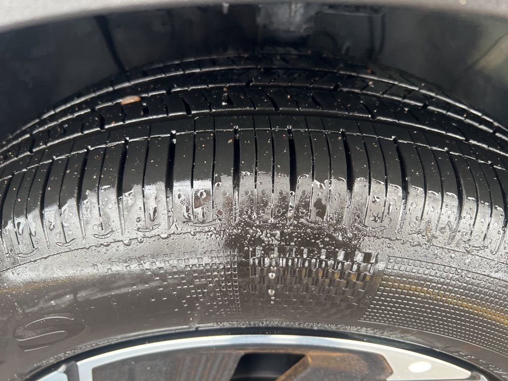 Certified 2024 Kia Niro EX image 46