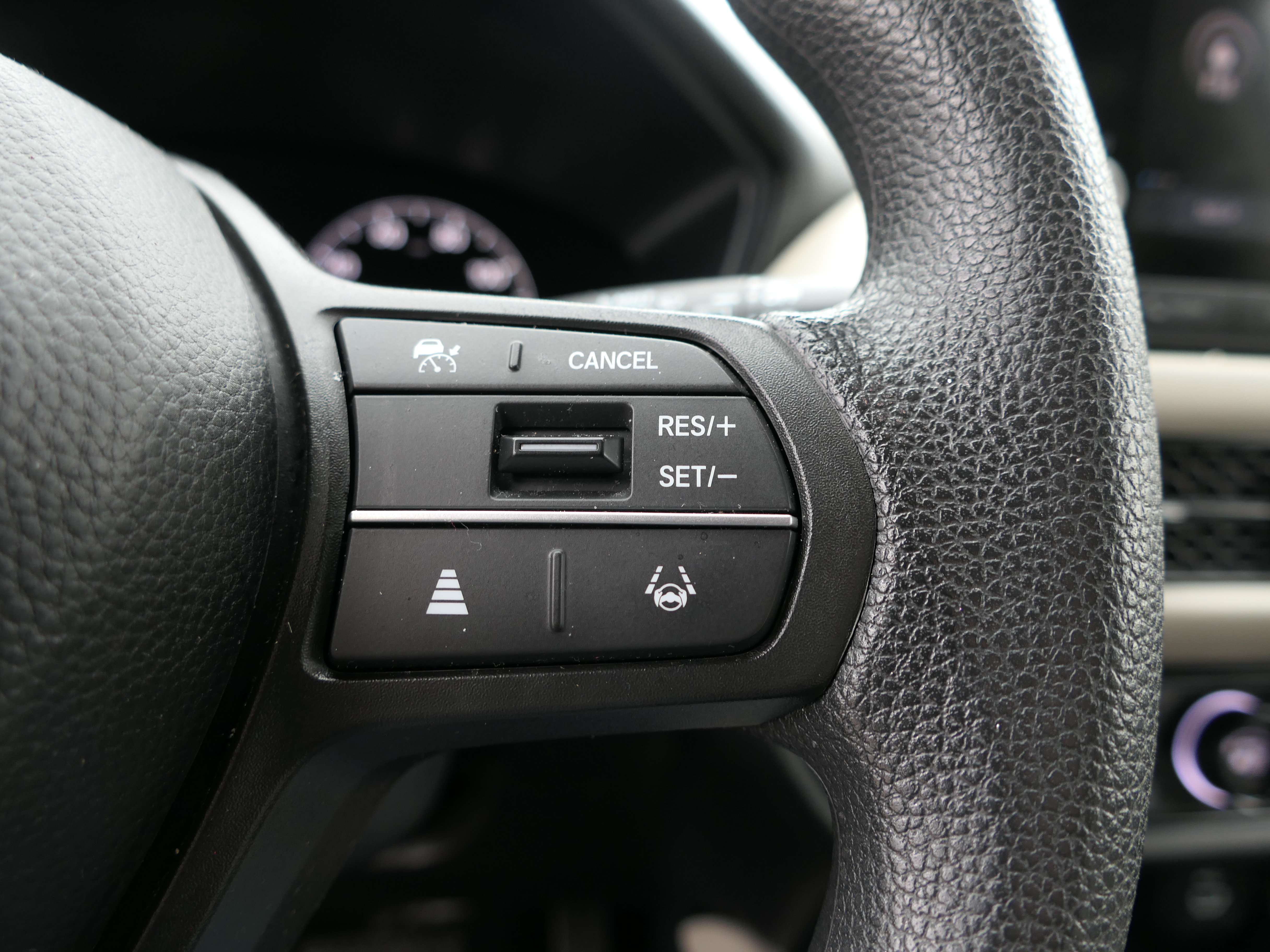 Used 2023 Honda HR-V LX image 15